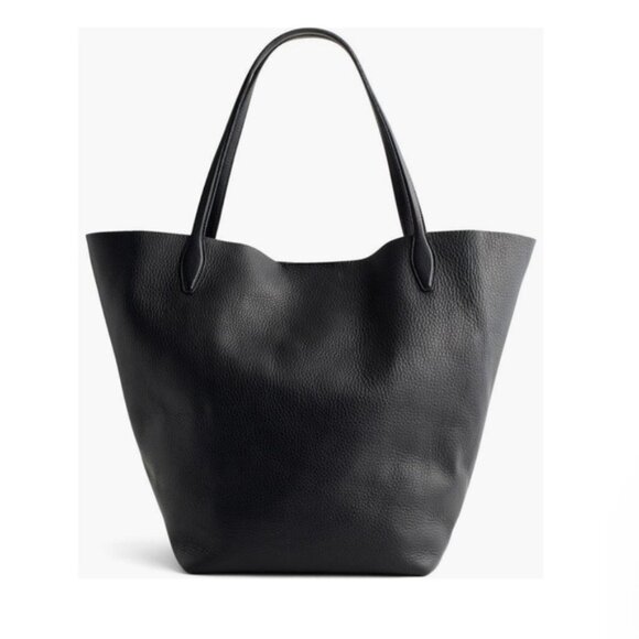 Madewell Handbags - NWT Madewell Oversized Shopper Tote in Soft Grain Leather